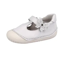 221247 White Butterfly Flex Pre-Walkers by Andanines